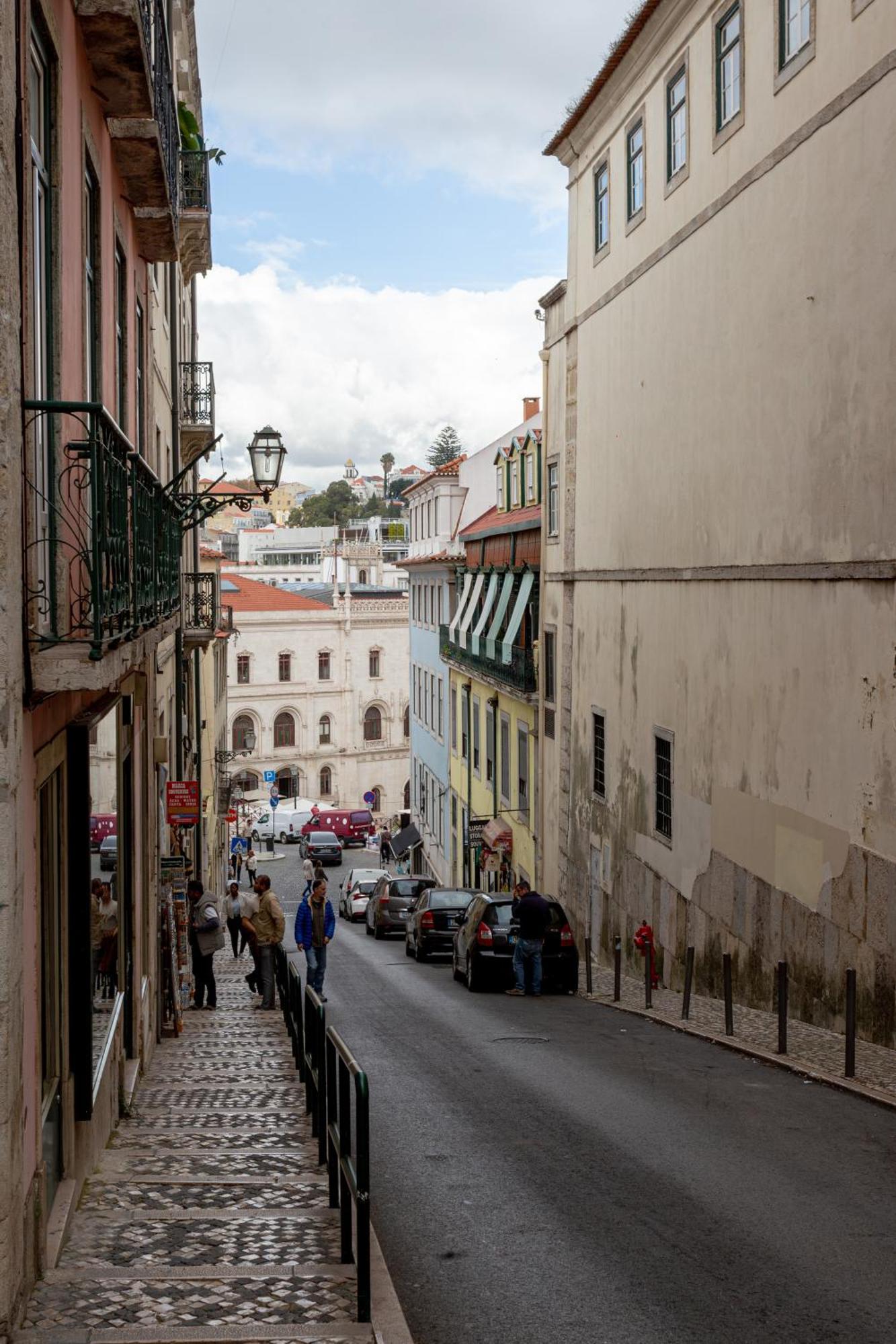 Joivy Inviting Flat Next To Carmo Convent Apartment Lisbon Exterior photo