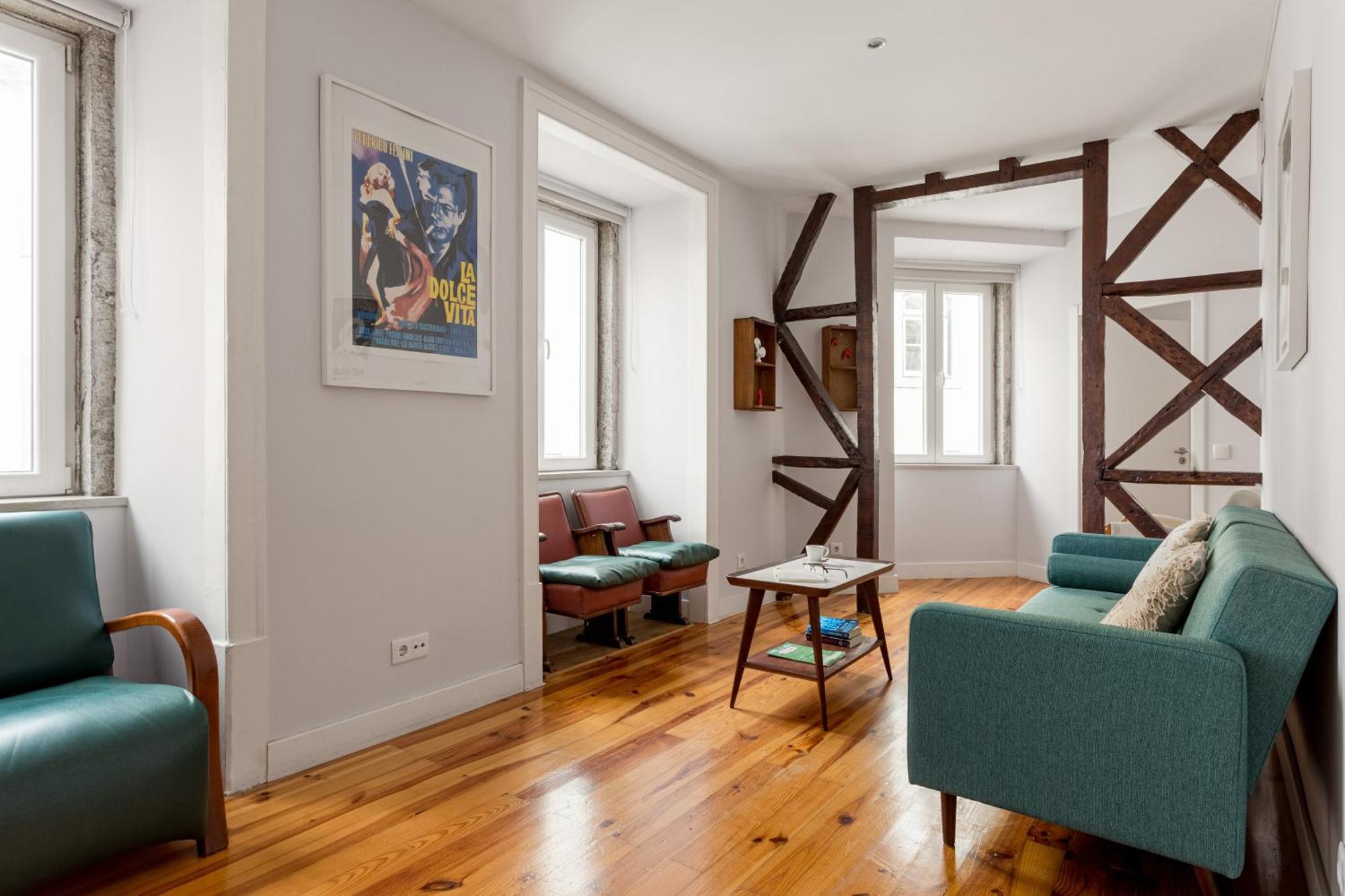 Joivy Inviting Flat Next To Carmo Convent Apartment Lisbon Exterior photo